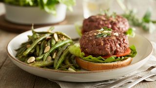 Beef Burger Patties with Sautéed Green Beans
