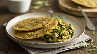 Methi Thepla with Spiced Spinach and Egg Scramble